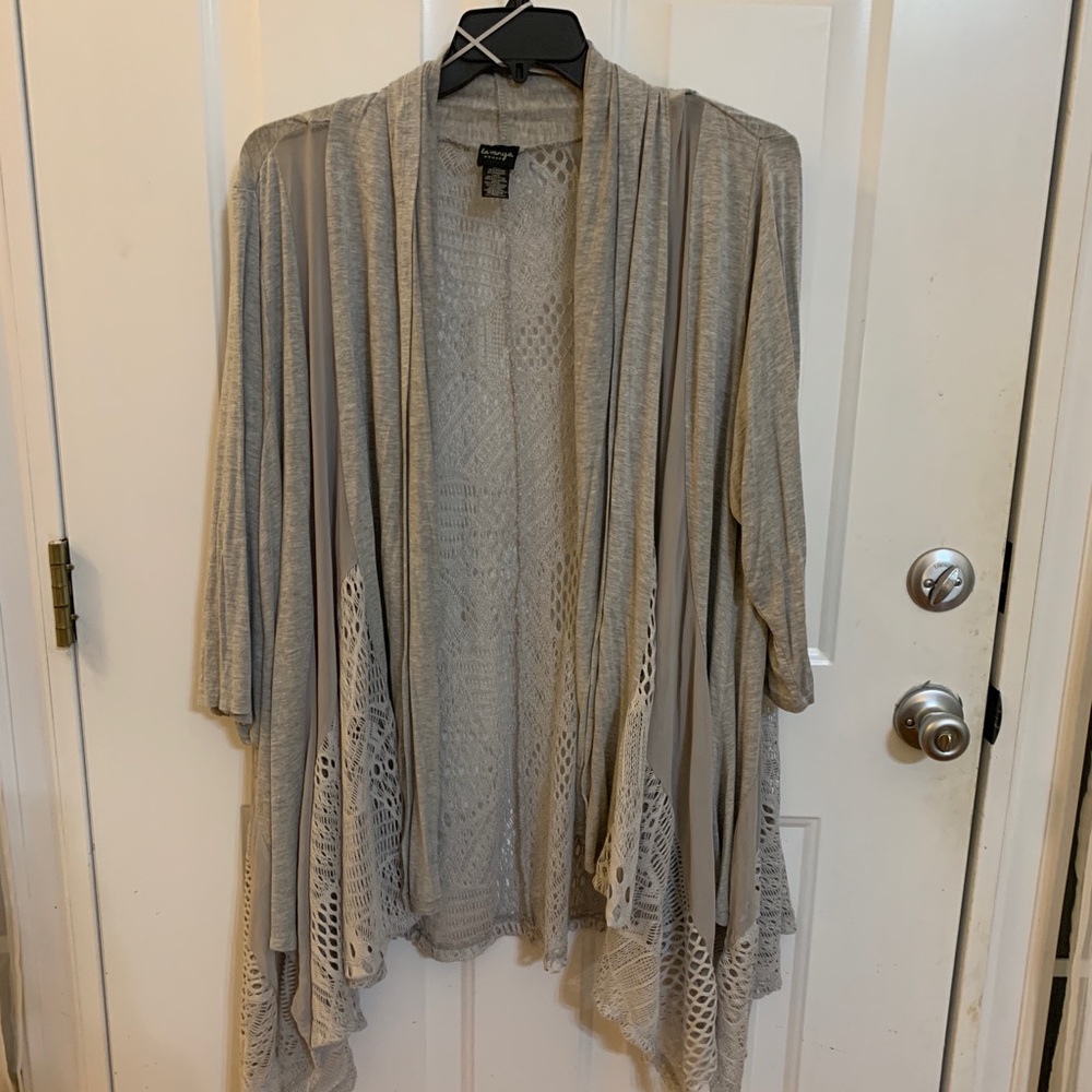 La vanya cardigan size 3X.